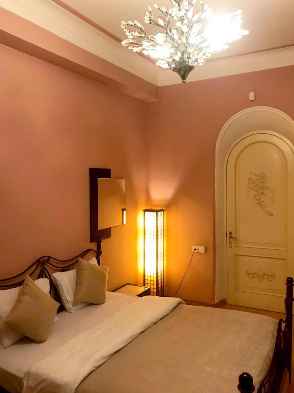 Royal Apartment Tbilisi ภายนอก รูปภาพ